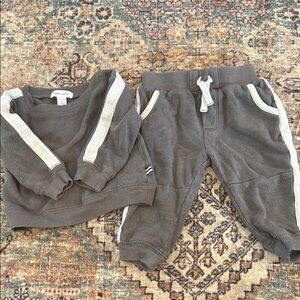 Splendid baby Kids Gray Sweatshirt and Jogger Set 3-6 months